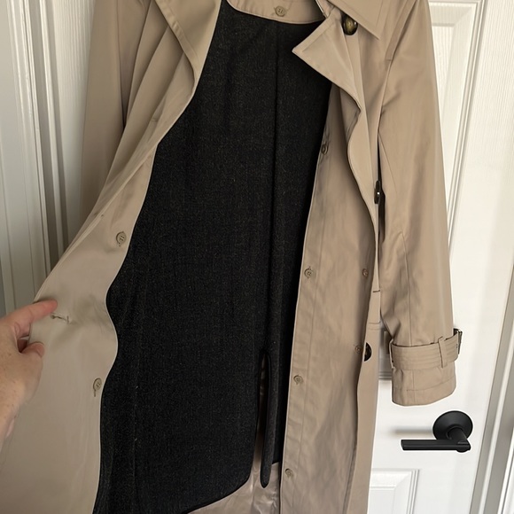 Michael Kors Trench Coat - Picture 4 of 5